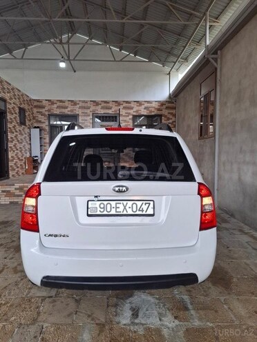 Kia Carens-2