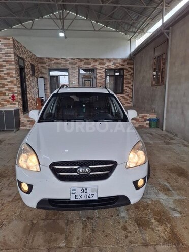 Kia Carens-1