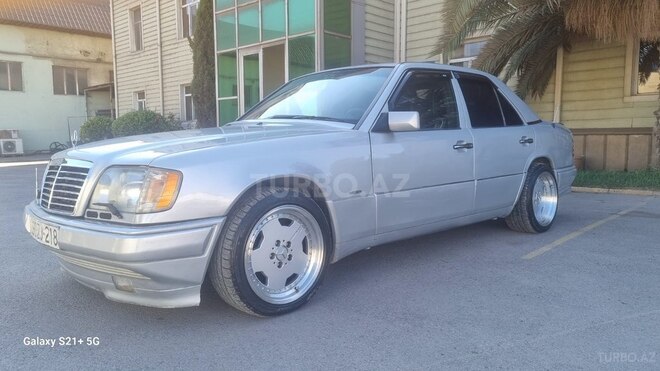 Mercedes E 300-4