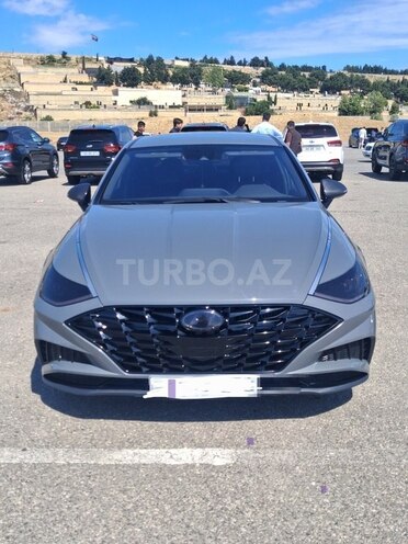 Hyundai Sonata-1