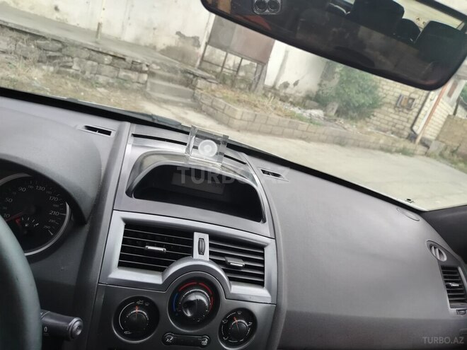 Renault Megane-9