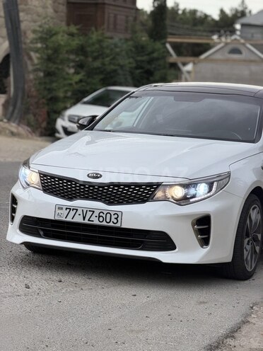Kia K5-1
