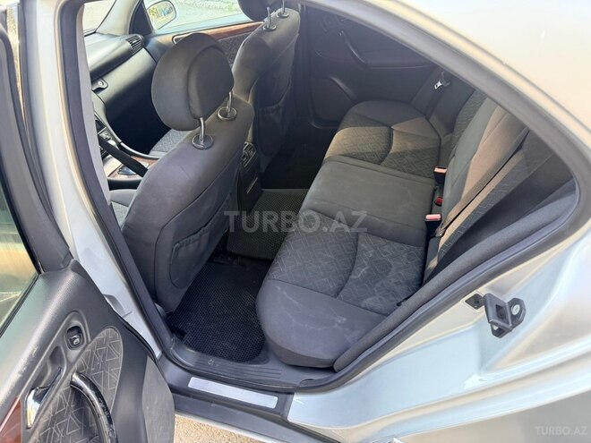 Mercedes C 240-6