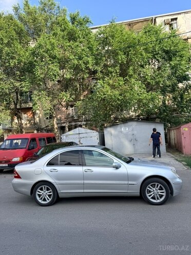 Mercedes C 240-3