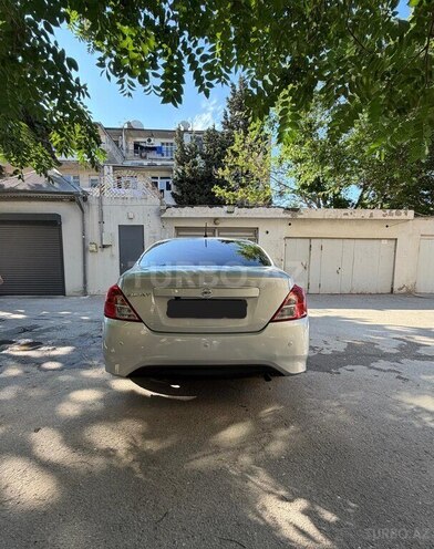 Nissan Sunny-3