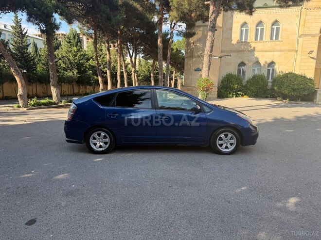 Toyota Prius-7