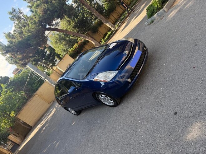 Toyota Prius-3