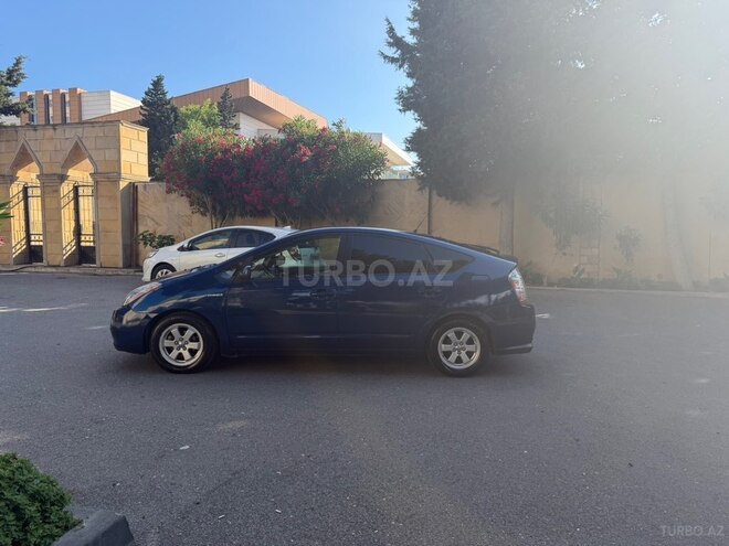 Toyota Prius-8