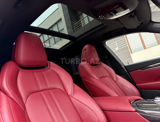 Maserati Levante-10