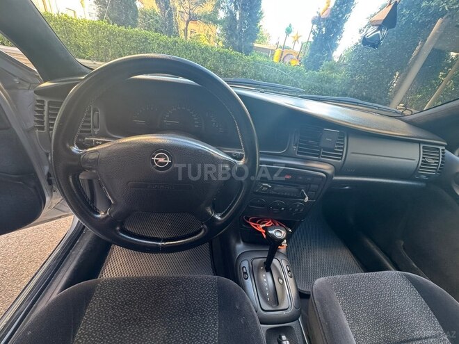 Opel Vectra-11