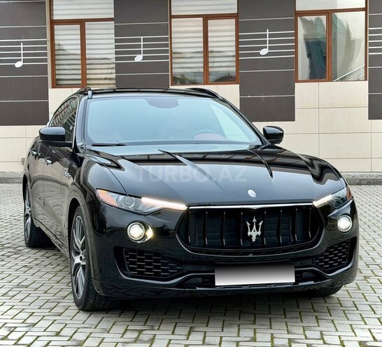 Maserati Levante-1