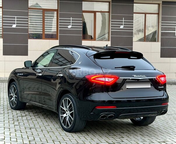Maserati Levante-4