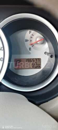 Nissan Tiida-2