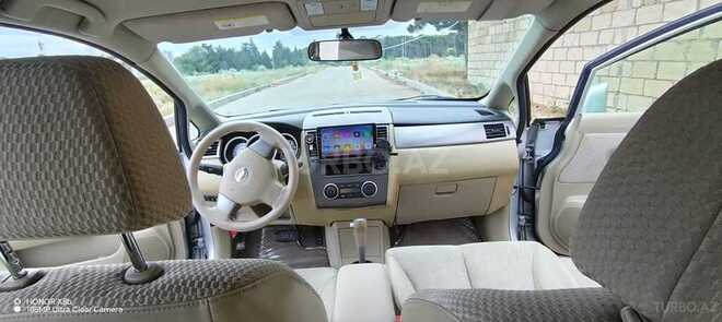 Nissan Tiida-5