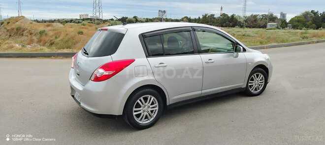 Nissan Tiida-11