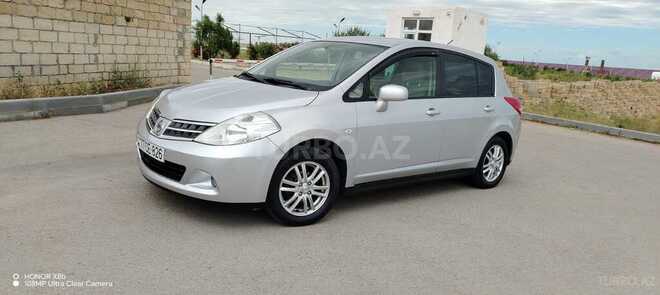Nissan Tiida-14