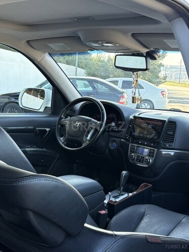Hyundai Santa Fe-11