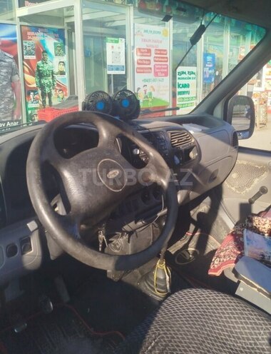 Ford Transit-4