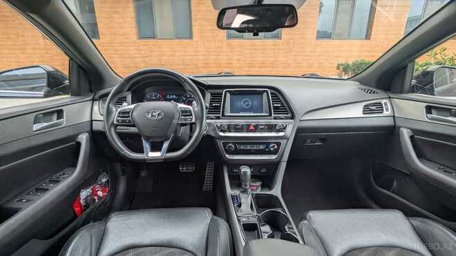 Hyundai Sonata-5