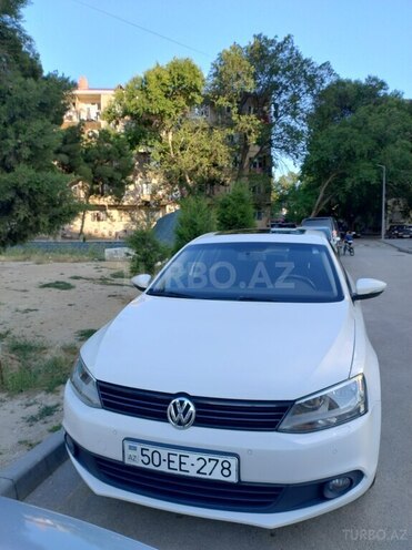 Volkswagen Jetta-5