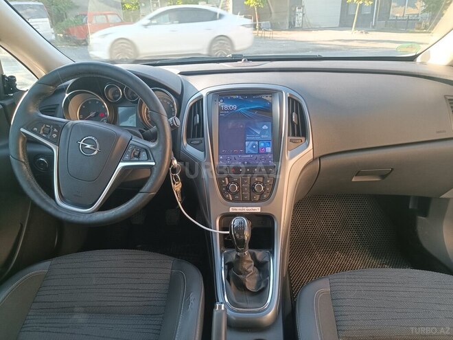 Opel Astra-12