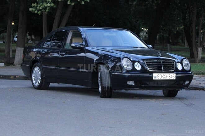 Mercedes E 240-5