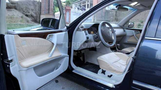 Mercedes E 240-6