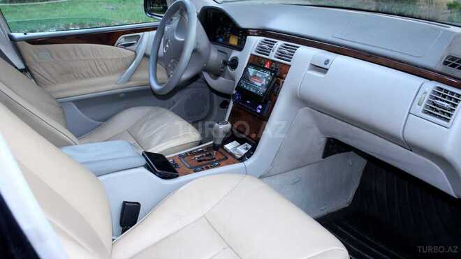 Mercedes E 240-7