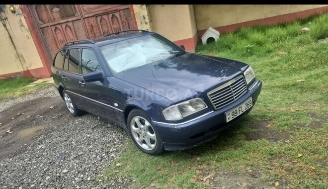 Mercedes C 240-1