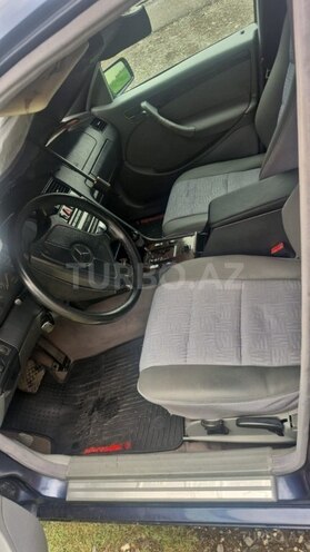 Mercedes C 240-3