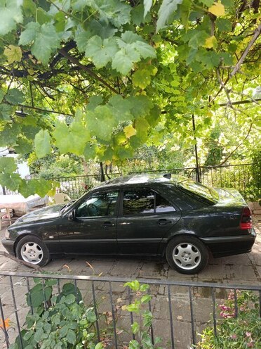 Mercedes C 180-3