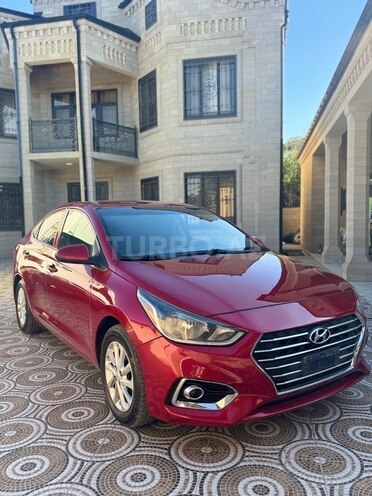 Hyundai Accent-2
