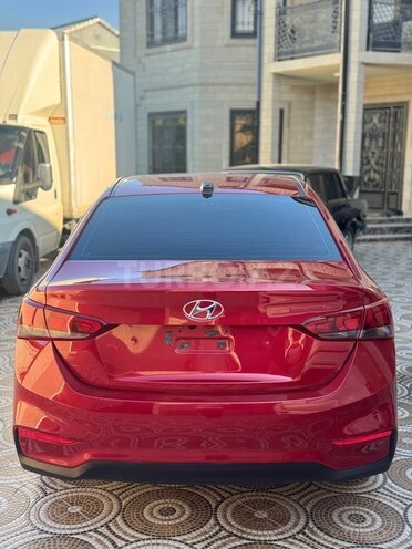 Hyundai Accent-6