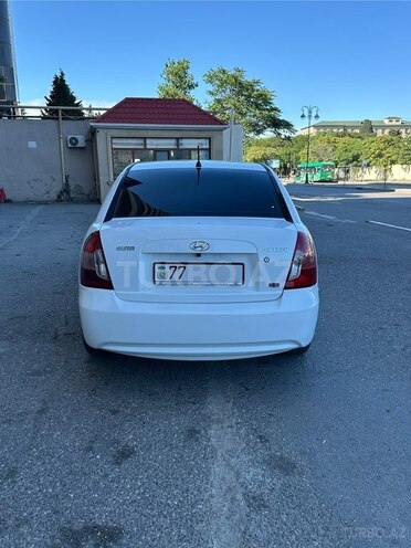 Hyundai Accent-3