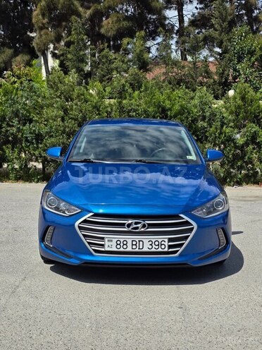Hyundai Elantra-1