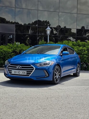 Hyundai Elantra-4