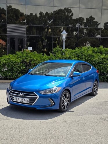 Hyundai Elantra-6