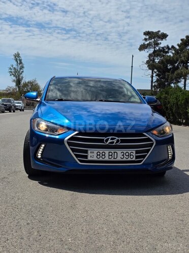 Hyundai Elantra-16
