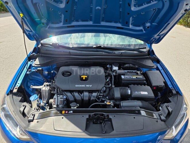 Hyundai Elantra-14