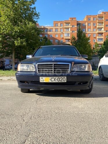 Mercedes C 200-1
