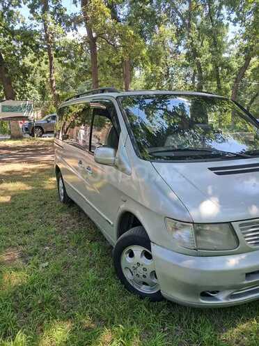 Mercedes Vito 108 D-3
