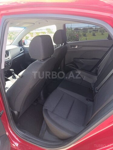 Hyundai Accent-18