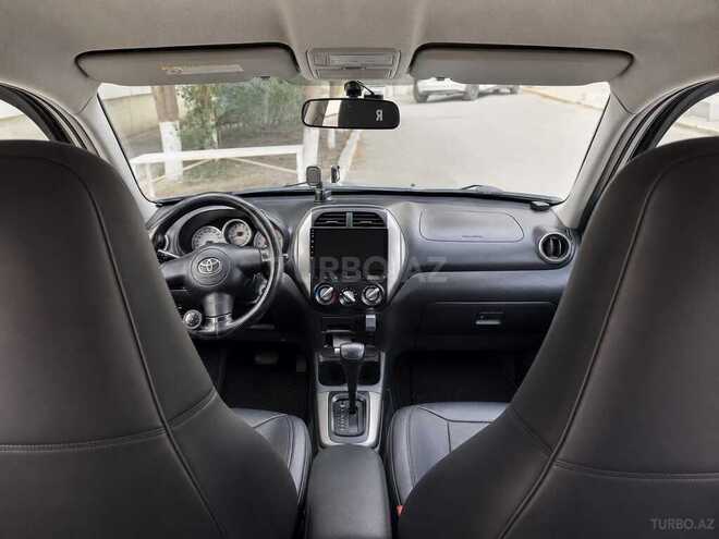 Toyota RAV4-14