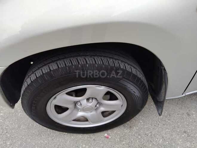 Toyota RAV4-10