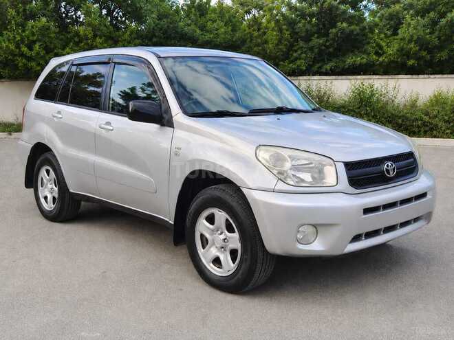 Toyota RAV4-4