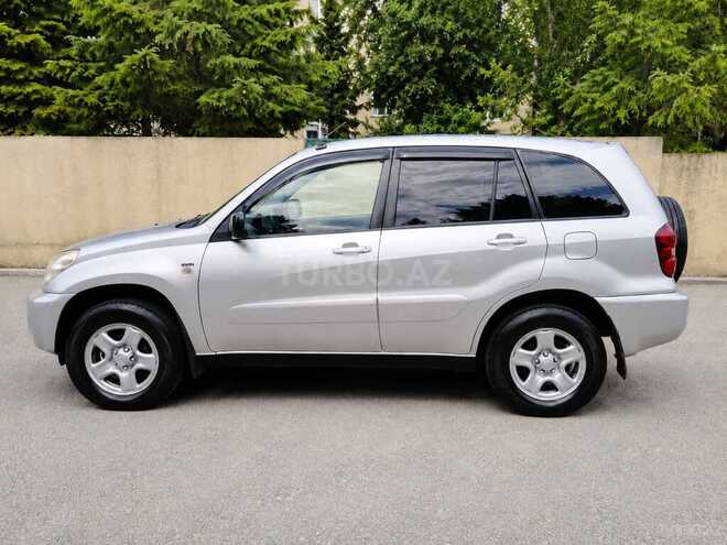Toyota RAV4-5