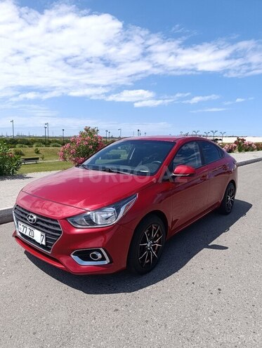 Hyundai Accent-4
