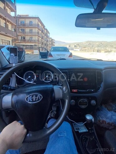 Kia Rio-4
