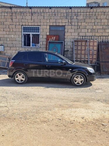 Kia Rio-5
