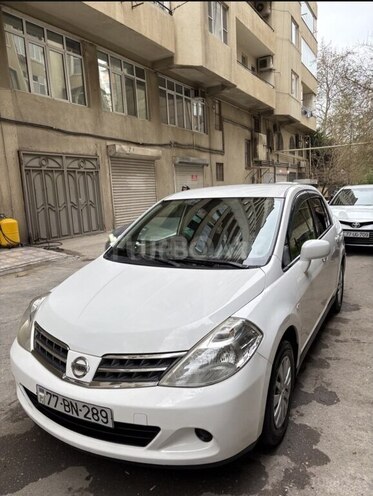 Nissan Tiida-2